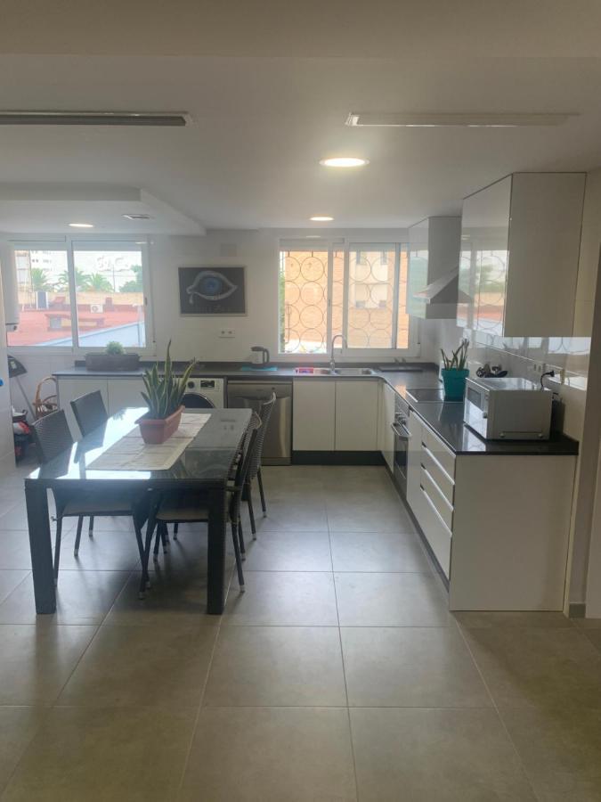 ולנסיה Campanar Room With Private Bathroom מראה חיצוני תמונה